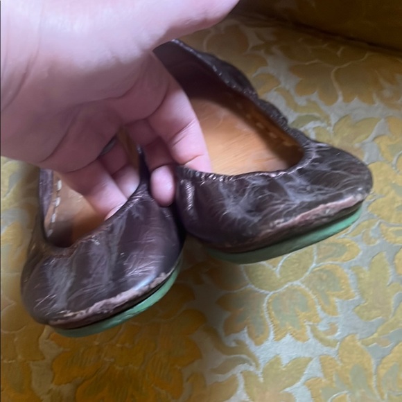 Raspberry truffle Brown Leather Flats with Ruched Texture - Picture 8 of 8